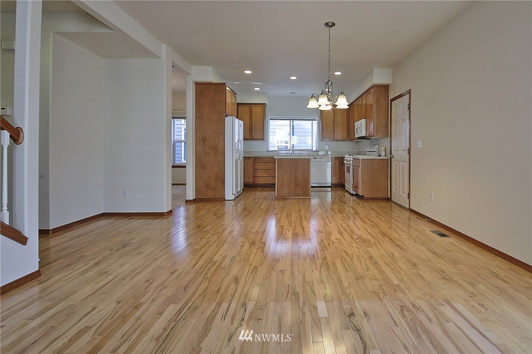 1302 186th Street Southeast Bothell, WA 98012 - Photo 5 of 14
