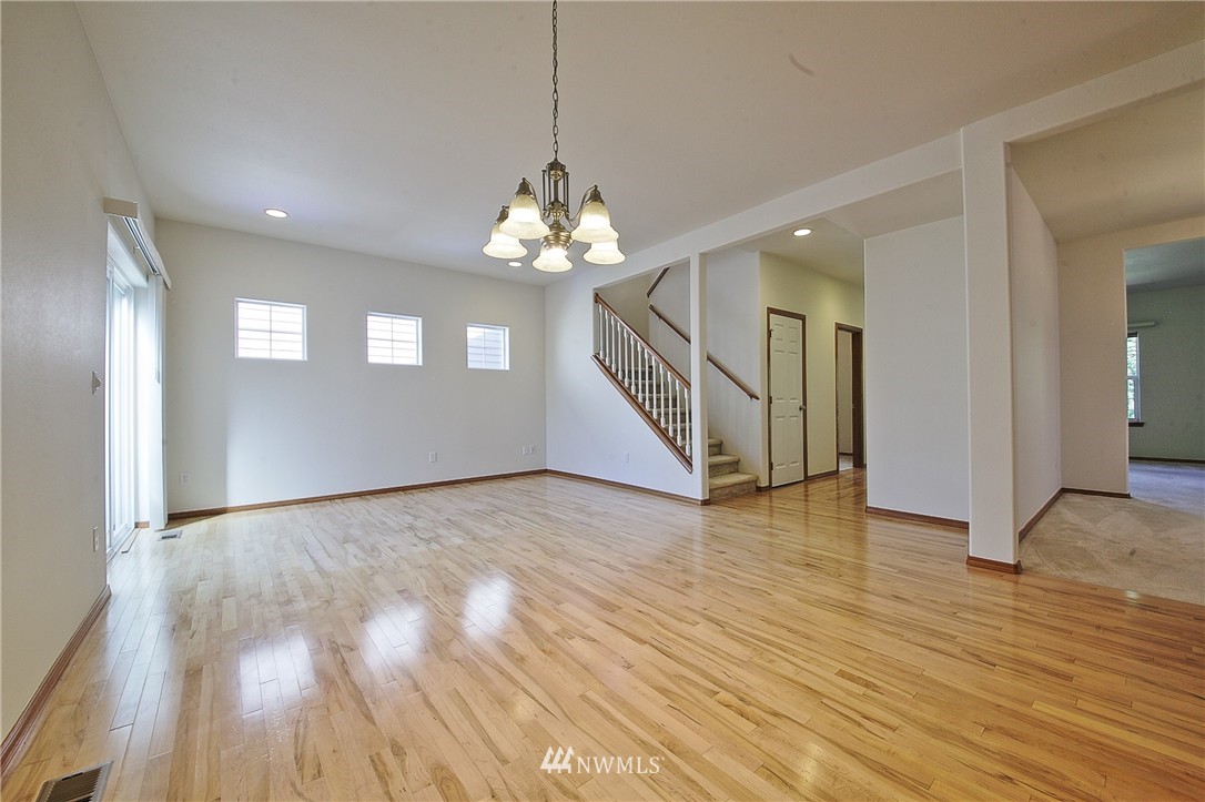 1302 186th Street Southeast Bothell, WA 98012 - Photo 7 of 14