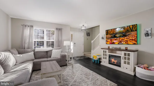 $360,000 | 110 Zircon Court, Unit 14, Warrington, PA 18976