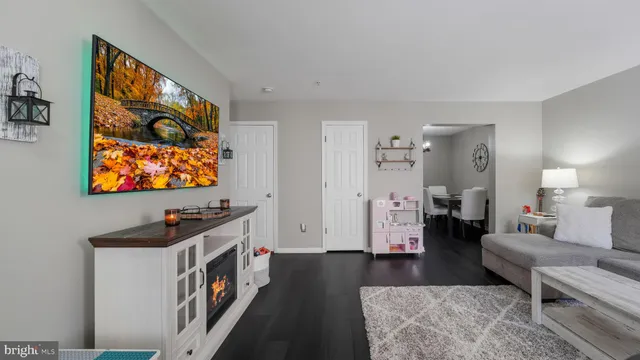 $360,000 | 110 Zircon Court, Unit 14, Warrington, PA 18976