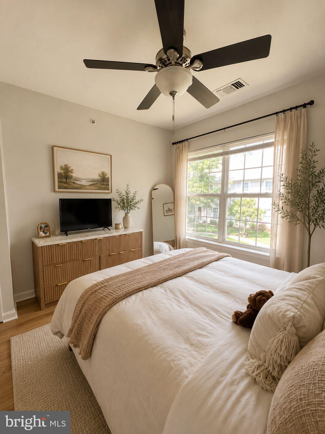 43577 Patching Pond Square Ashburn, VA 20147 - Photo 4 of 33