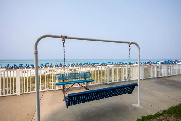 $450,000 | 5801 Thomas Drive, Unit 611, Panama City Beach, FL 32408
