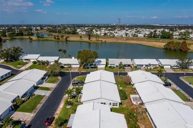 $399,900 | 9235 35th Way North, Unit 6, Pinellas Park, FL 33782