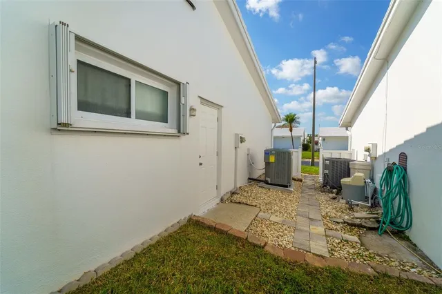 $399,900 | 9235 35th Way North, Unit 6, Pinellas Park, FL 33782