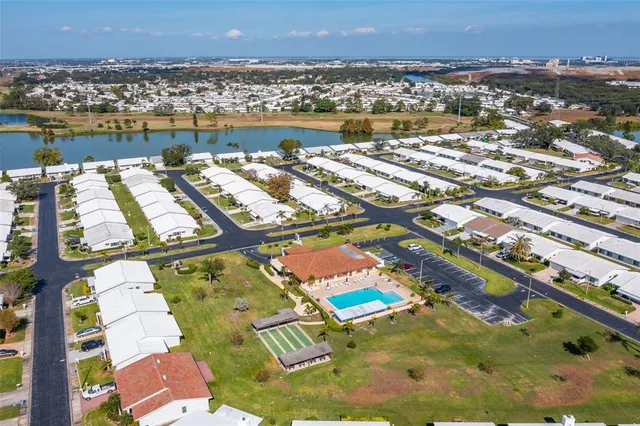 $399,900 | 9235 35th Way North, Unit 6, Pinellas Park, FL 33782