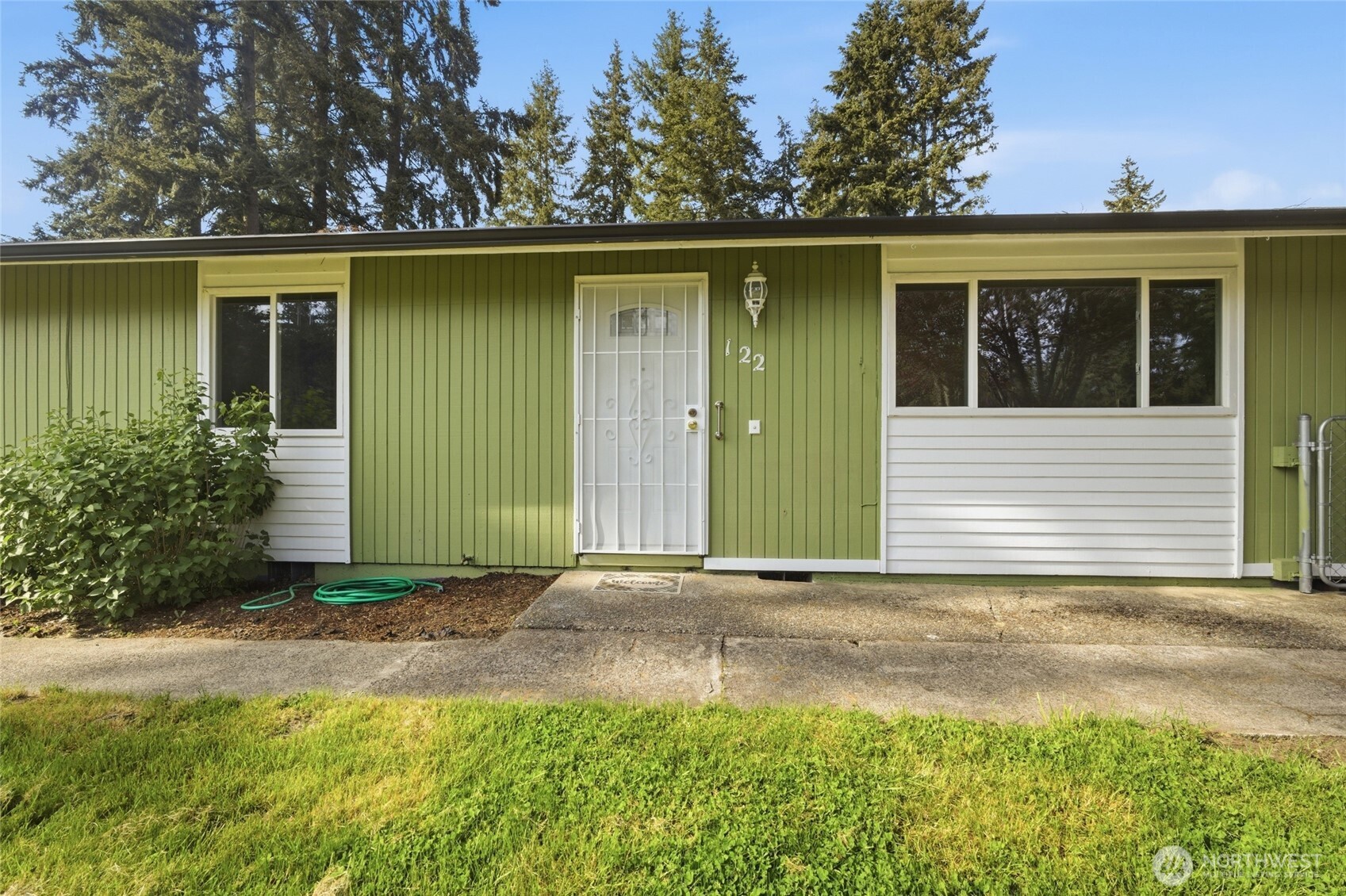 122 Raintree Loop Southeast Rainier, WA 98576 - Photo 2 of 33