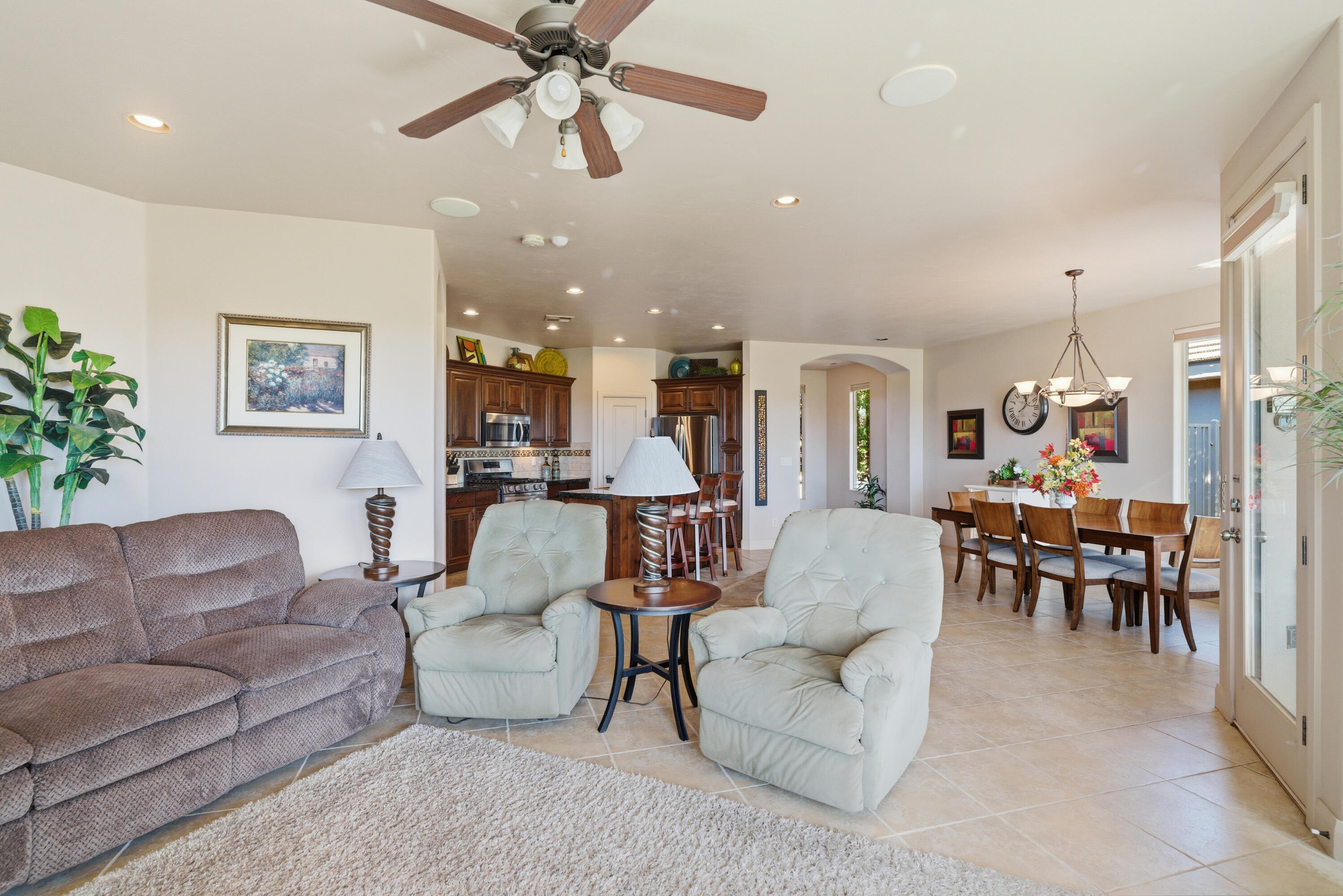 409 North Country Lane, Unit 1 St. George, UT 84770 - Photo 17 of 39 Family room