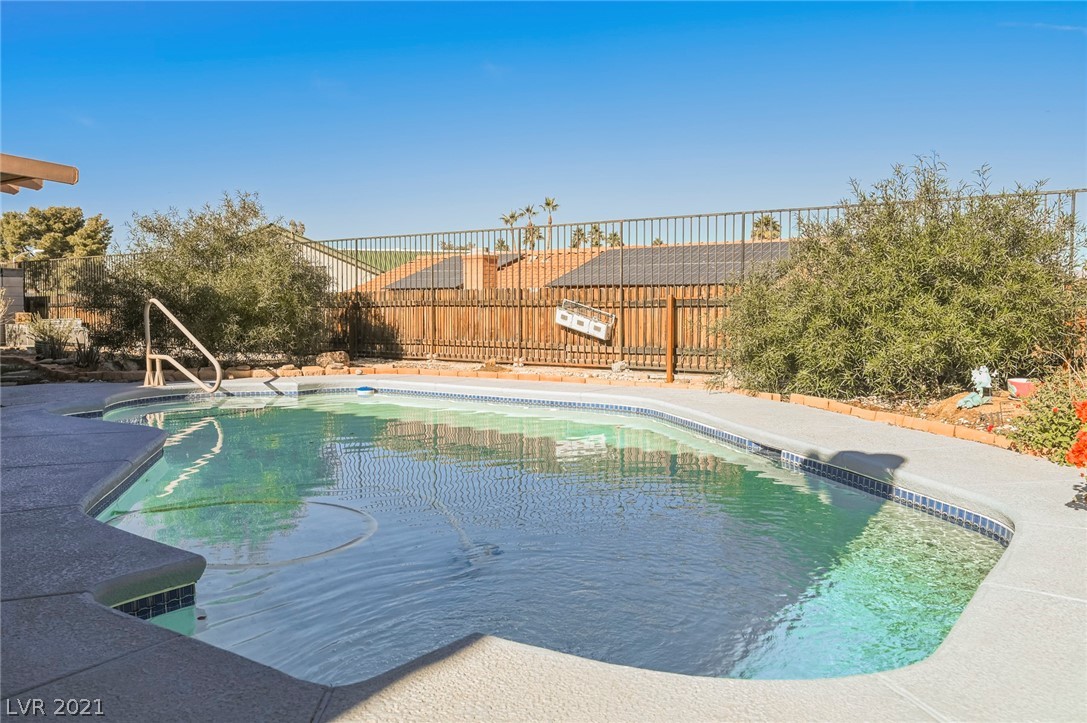 1830 Nuevo Road Henderson, NV 89014 - Photo 8 of 34 Gallery Image 8