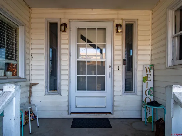 a picture of a black and white wall