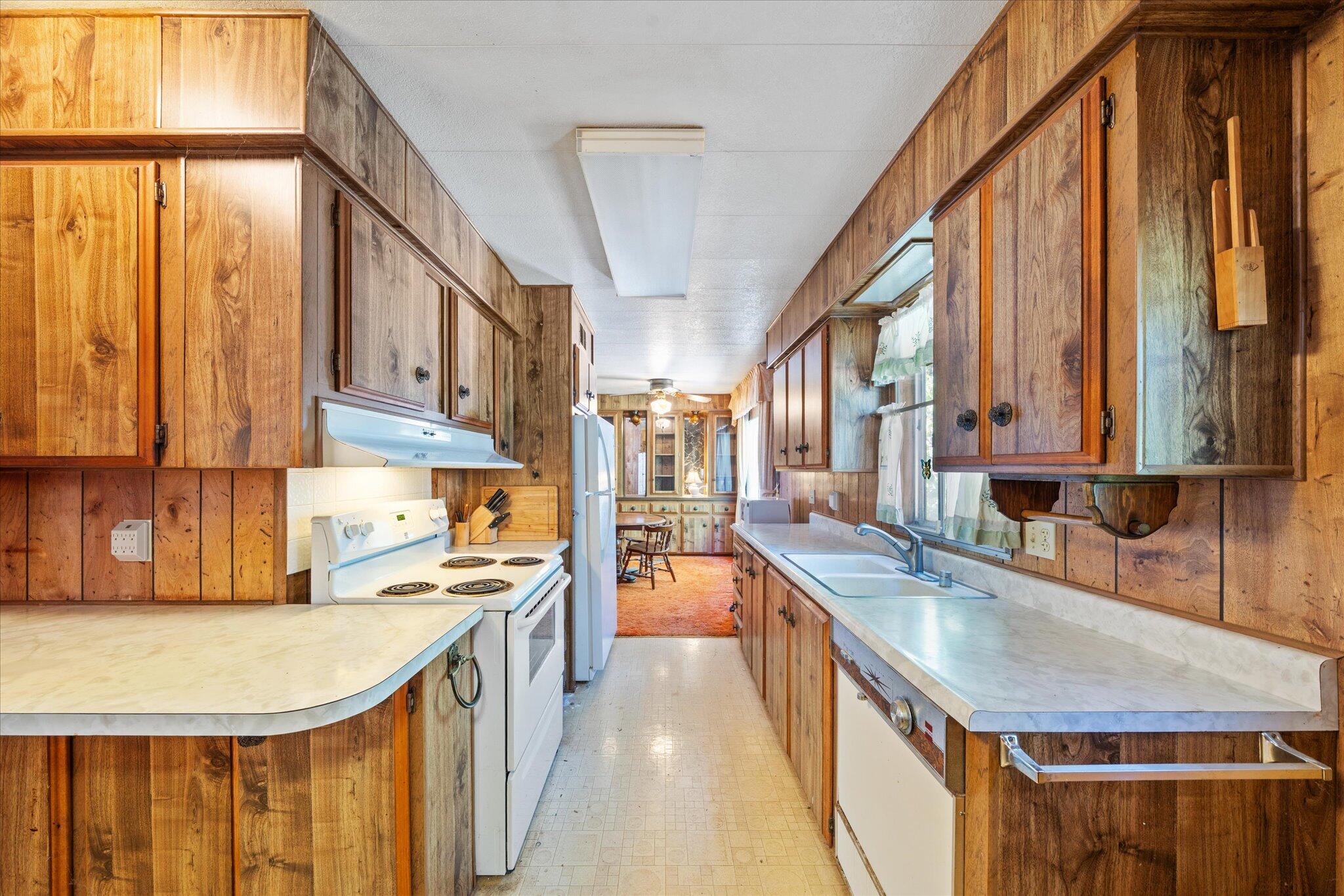 30588 Shingletown Ridge Road Shingletown, CA 96088 - Photo 9 of 44 09-BiggerFlow Real Estate Media-9