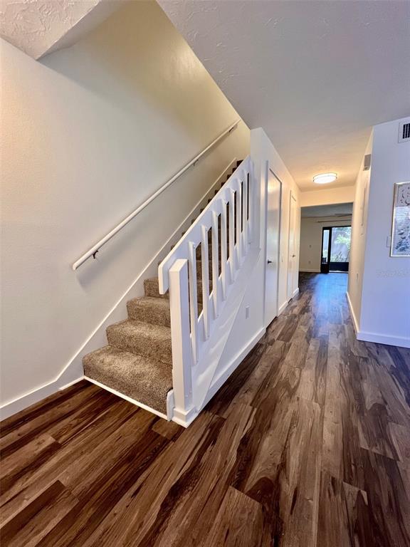 984 Sunridge Drive, Unit J3 Sarasota, FL 34234 - Photo 11 of 31