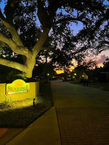 $255,400 | 984 Sunridge Drive, Unit J3, Sarasota, FL 34234