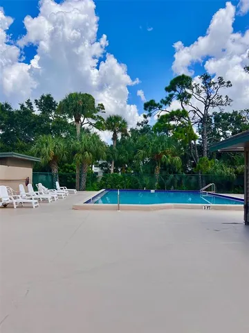 $255,400 | 984 Sunridge Drive, Unit J3, Sarasota, FL 34234