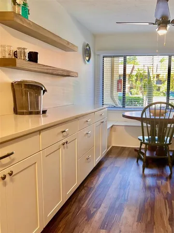 $255,400 | 984 Sunridge Drive, Unit J3, Sarasota, FL 34234