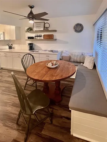 $255,400 | 984 Sunridge Drive, Unit J3, Sarasota, FL 34234