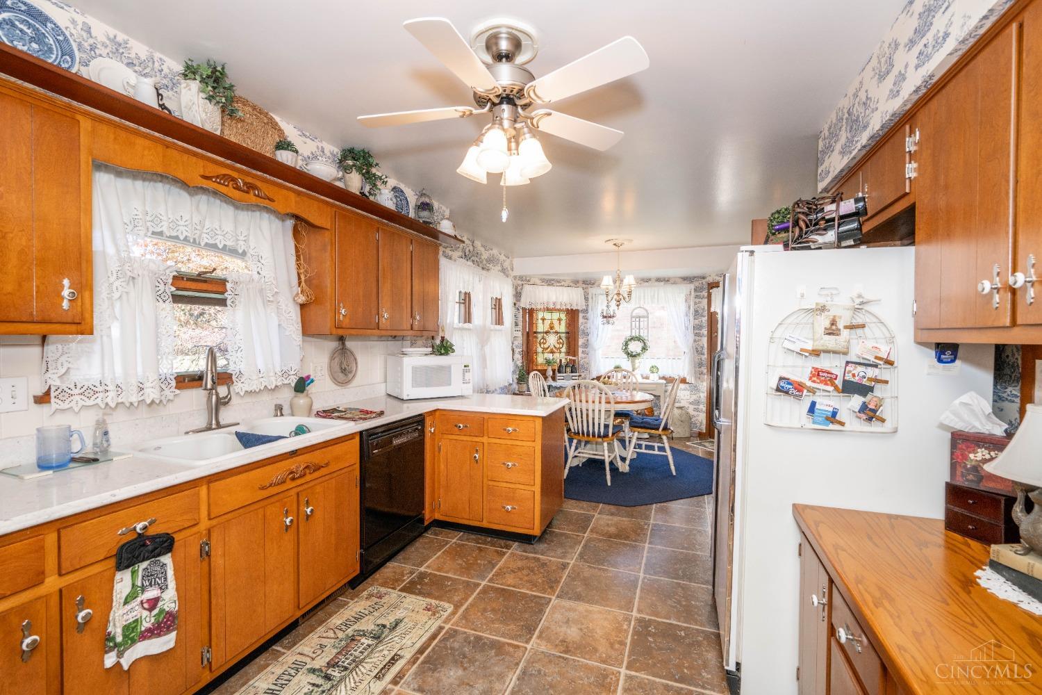 3206 Sheldon Road Middletown, OH 45042 - Photo 5 of 49 Gallery Image 5