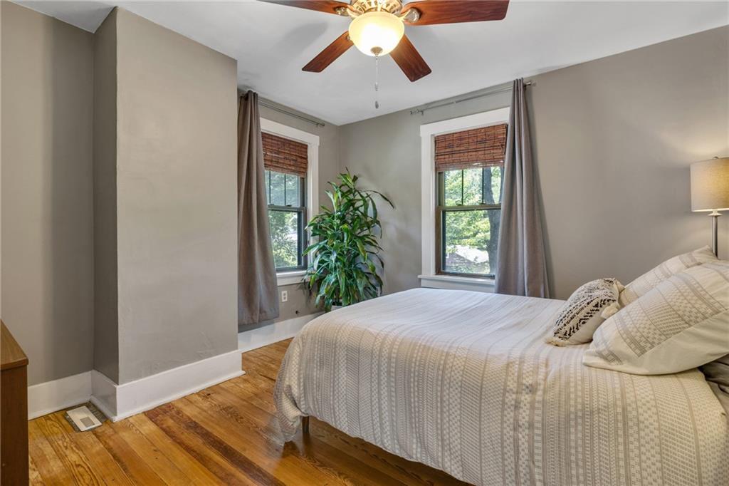 9615 Harding Road Pittsburgh, PA 15237 - Photo 15 of 25 a bedroom with a bed and a window