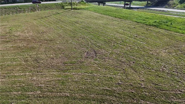 $79,900 | 2704 North Woodbine Road, St. Joseph, MO 64506