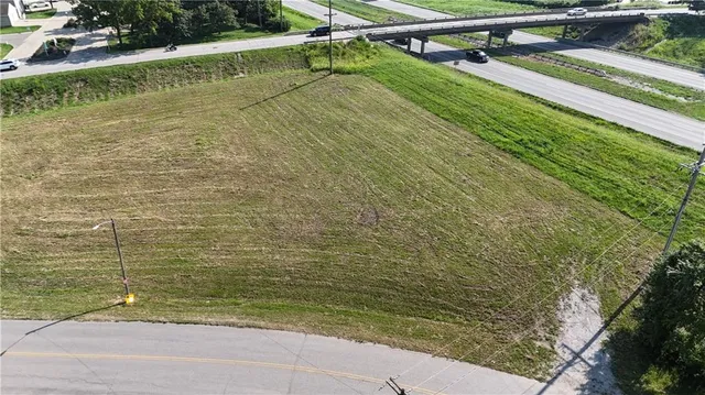 $79,900 | 2704 North Woodbine Road, St. Joseph, MO 64506