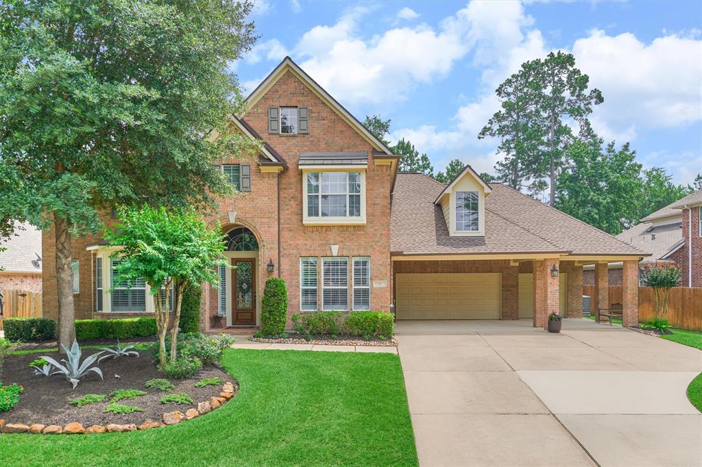 Welcome home to this wonderful 5 bedroom, 3.5 bath home in Sterling Ridge, The Woodlands.