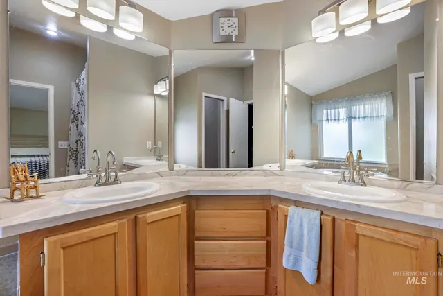 $475,000 | 160 South 100 West, Burley, ID 83318