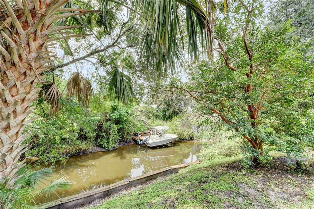 501 Southwest Timber Trail Stuart, FL 34997 - Photo 5 of 63 Gallery Image 5