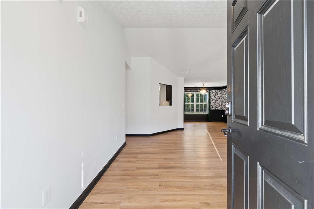 298 Winslow Way Bethlehem, GA 30620 - Photo 3 of 31