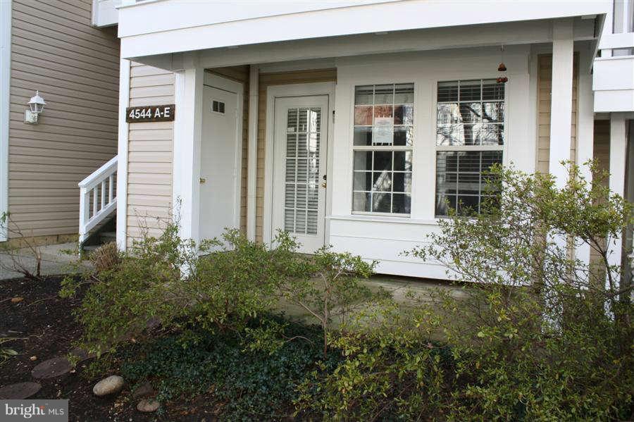 4544 28th Road South, Unit 153 Arlington, VA 22206 - Photo 2 of 17 Exterior (Front)