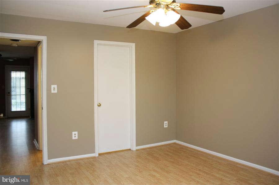 4544 28th Road South, Unit 153 Arlington, VA 22206 - Photo 15 of 17 Bedroom (Master)
