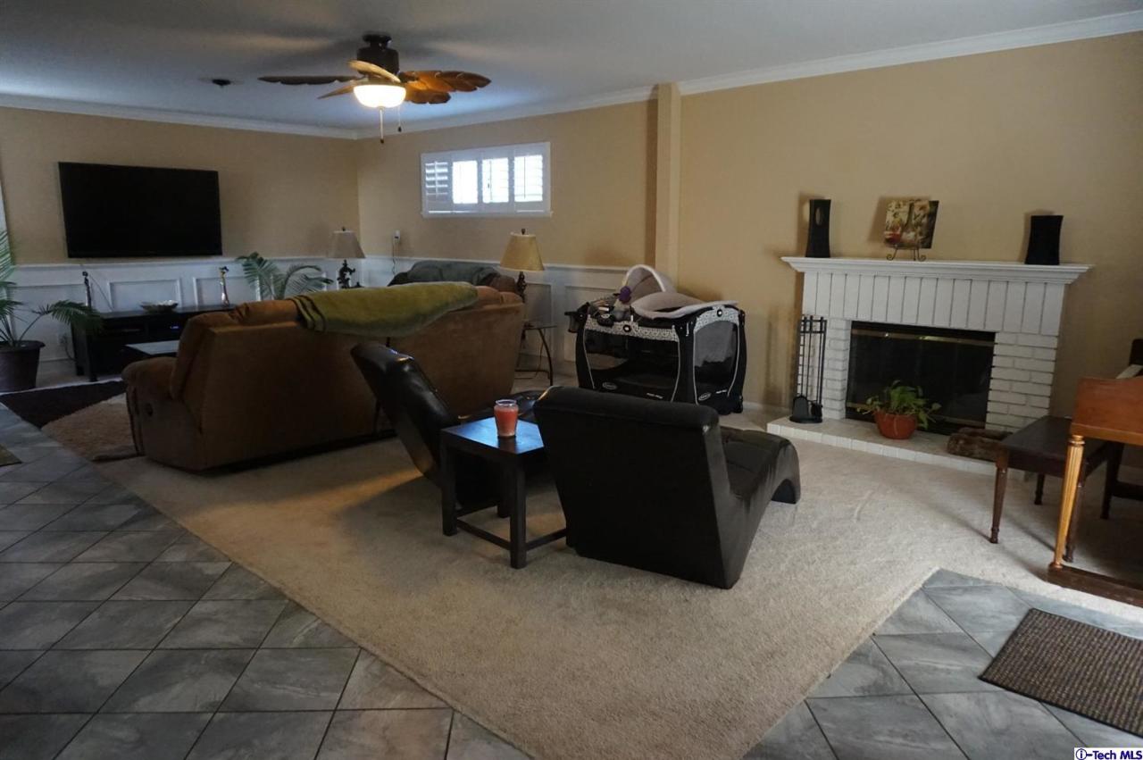 28164 Royal Road Castaic, CA 91384 - Photo 11 of 23 Additional Photo