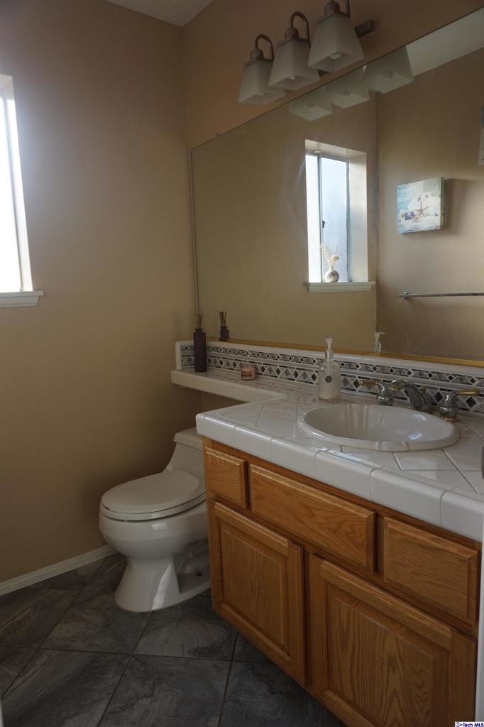 28164 Royal Road Castaic, CA 91384 - Photo 12 of 23 Additional Photo