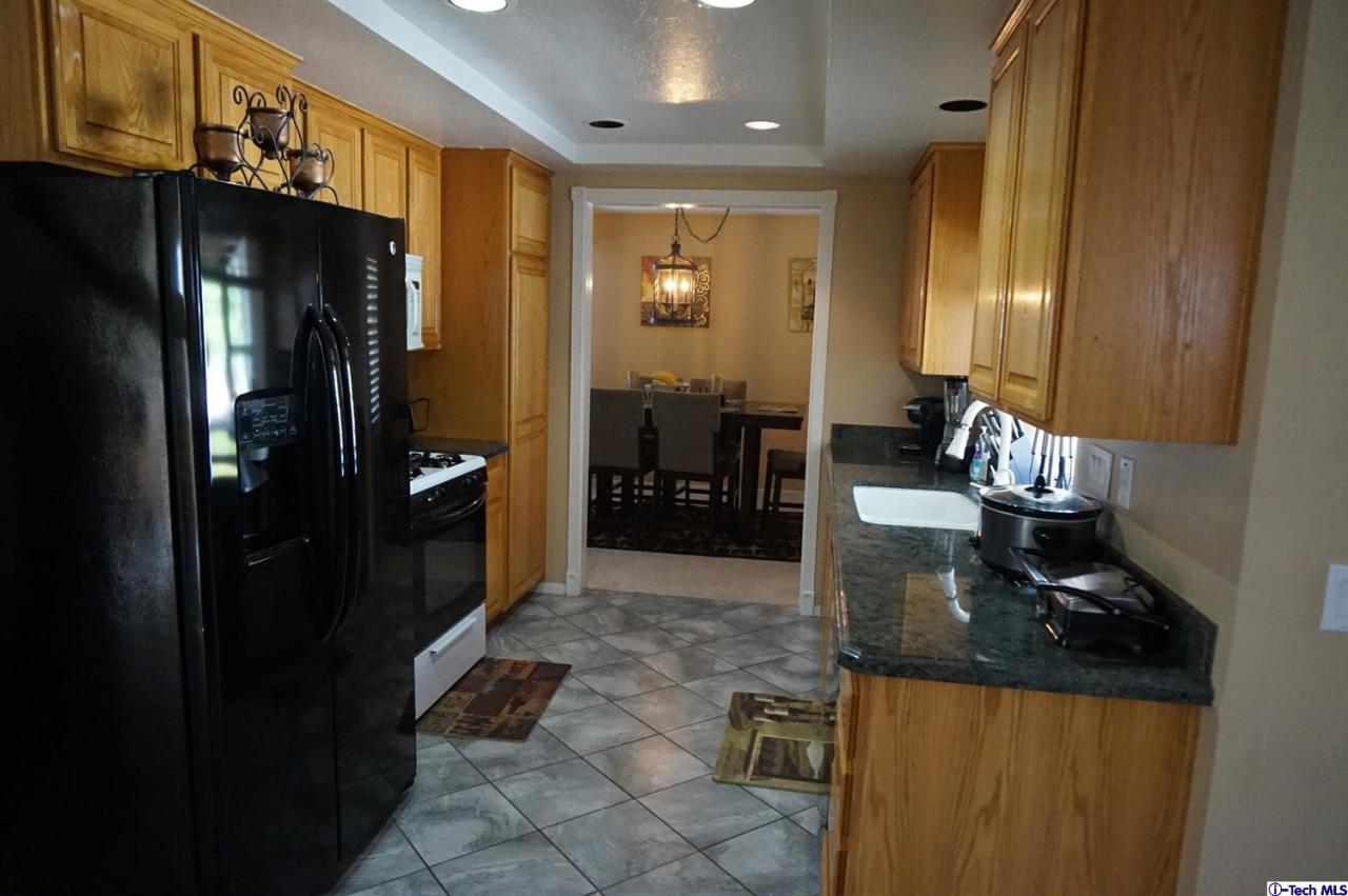 28164 Royal Road Castaic, CA 91384 - Photo 10 of 23 Additional Photo