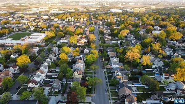 $979,500 | 208 Mortimer Avenue, Rutherford, NJ 07070