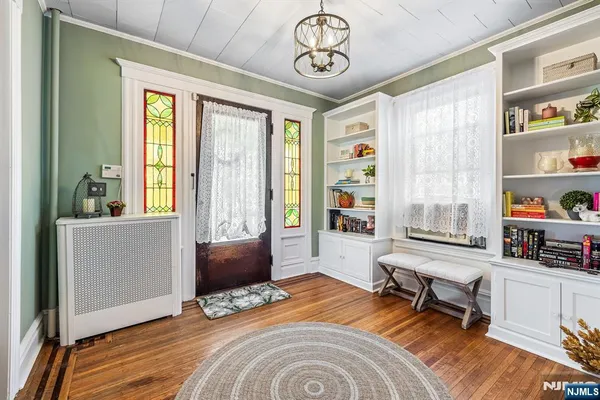 $979,500 | 208 Mortimer Avenue, Rutherford, NJ 07070