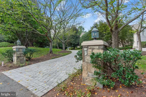$3,350,000 | 9864 Walker Glen Court, Great Falls, VA 22066