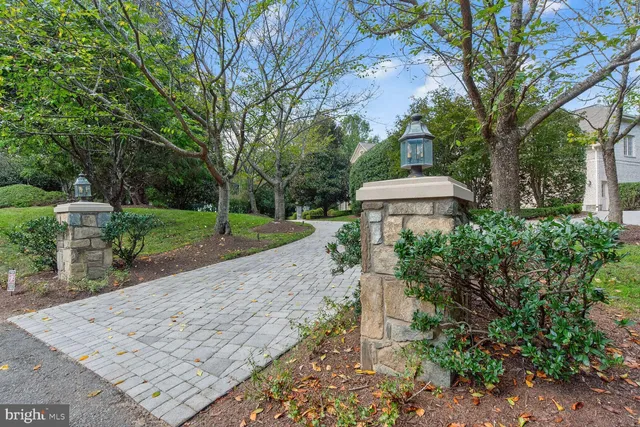 $3,350,000 | 9864 Walker Glen Court, Great Falls, VA 22066