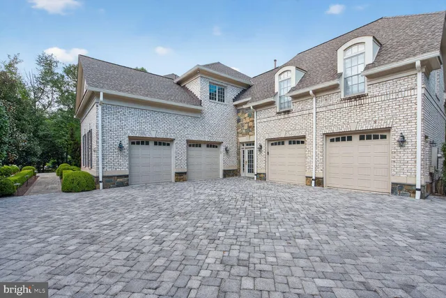 $3,350,000 | 9864 Walker Glen Court, Great Falls, VA 22066