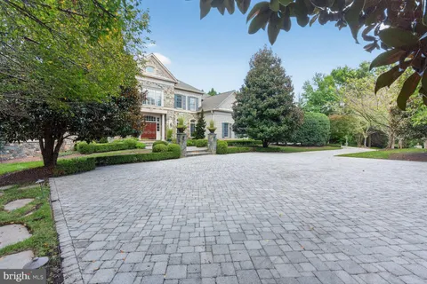 $3,350,000 | 9864 Walker Glen Court, Great Falls, VA 22066