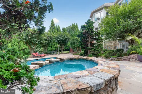 $3,350,000 | 9864 Walker Glen Court, Great Falls, VA 22066