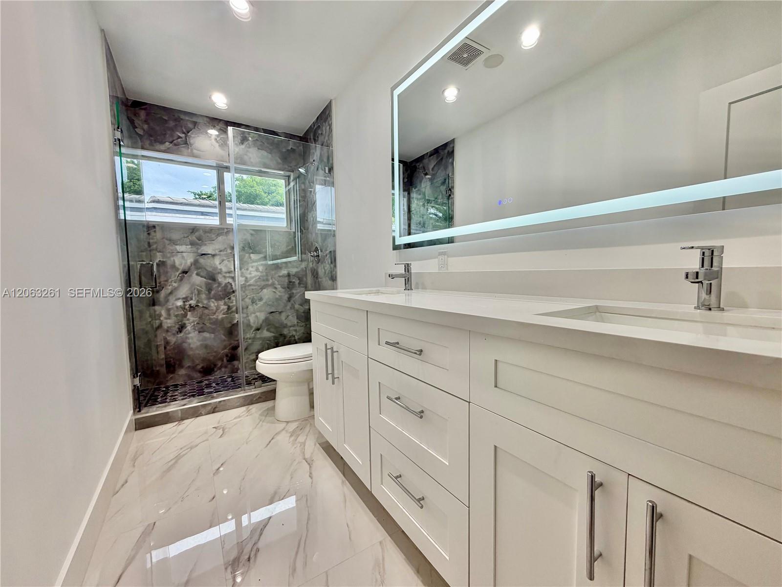 12810 Cyprus Road North Miami, FL 33181 - Photo 14 of 26 Gallery Image 14