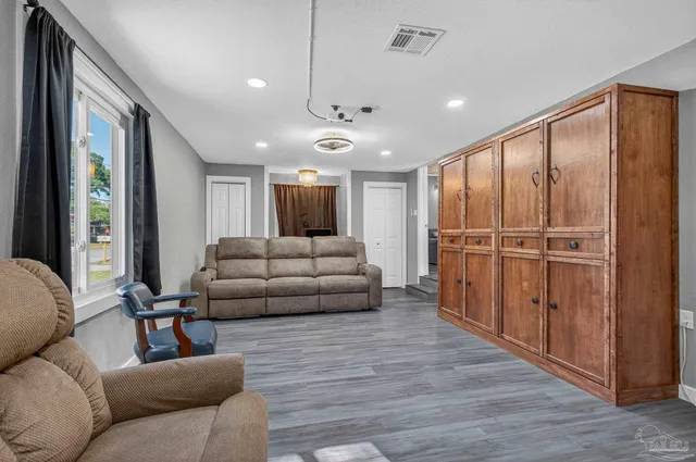 $335,000 | 536 South 2nd Street, Pensacola, FL 32507