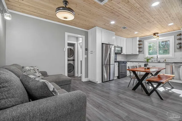 $335,000 | 536 South 2nd Street, Pensacola, FL 32507