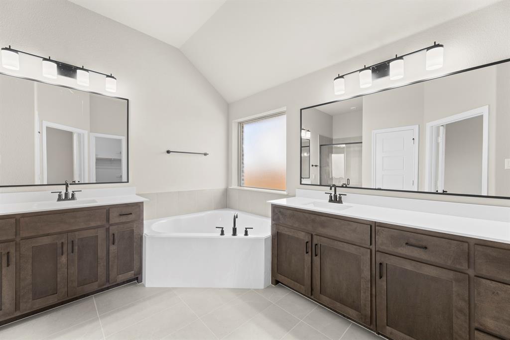 238 Harmony Avenue Forney, TX 75126 - Photo 13 of 27 DFW-Lovers Landing-Concept 2267-238 Harmony Avenue-Bath-Risewell Homes