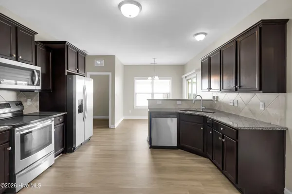 $1,900 | 518 New Hanover Trail, Jacksonville, NC 28546