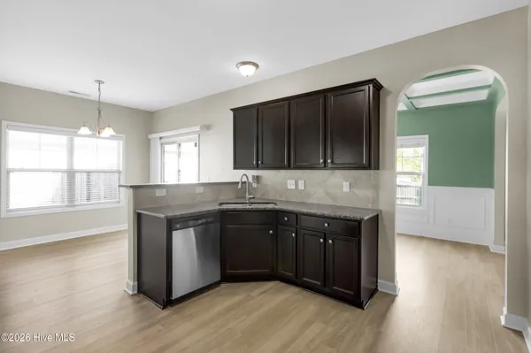 $1,900 | 518 New Hanover Trail, Jacksonville, NC 28546