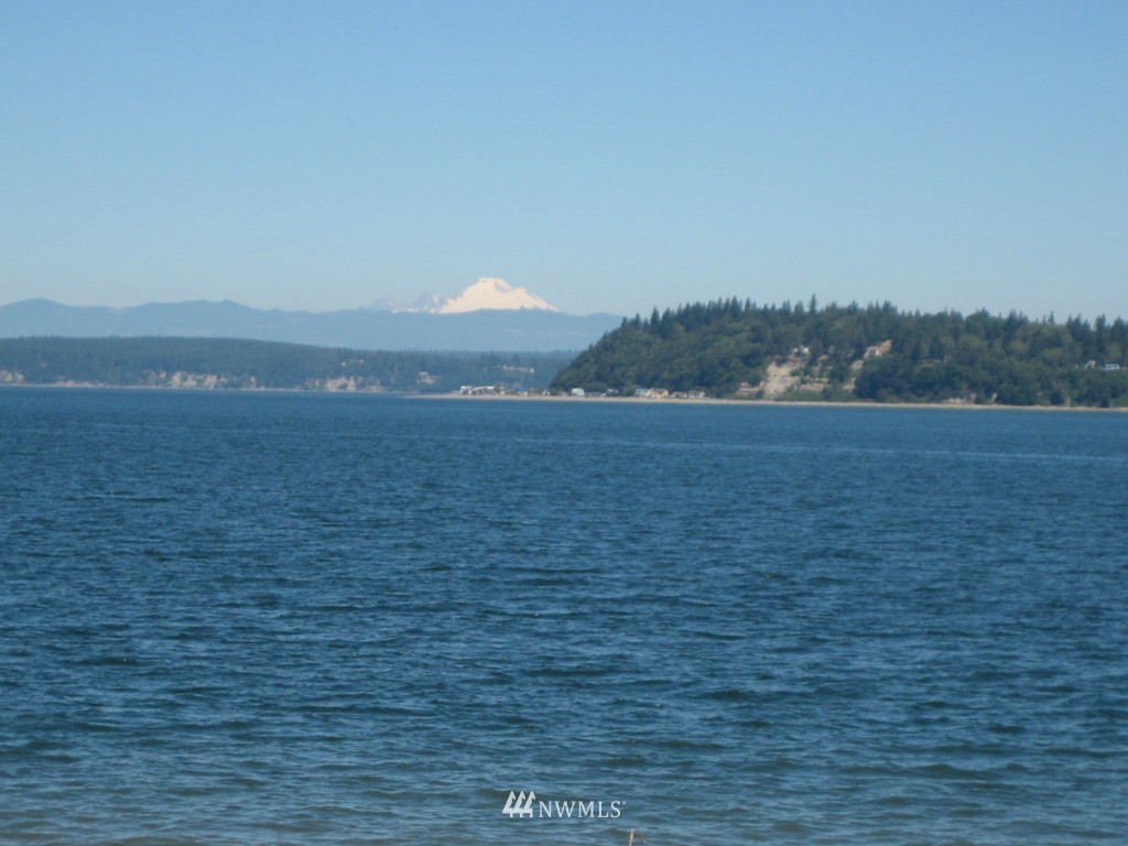 6206 South Brighton Beach Road Clinton, WA 98236 - Photo 4 of 8 Gallery Image 4