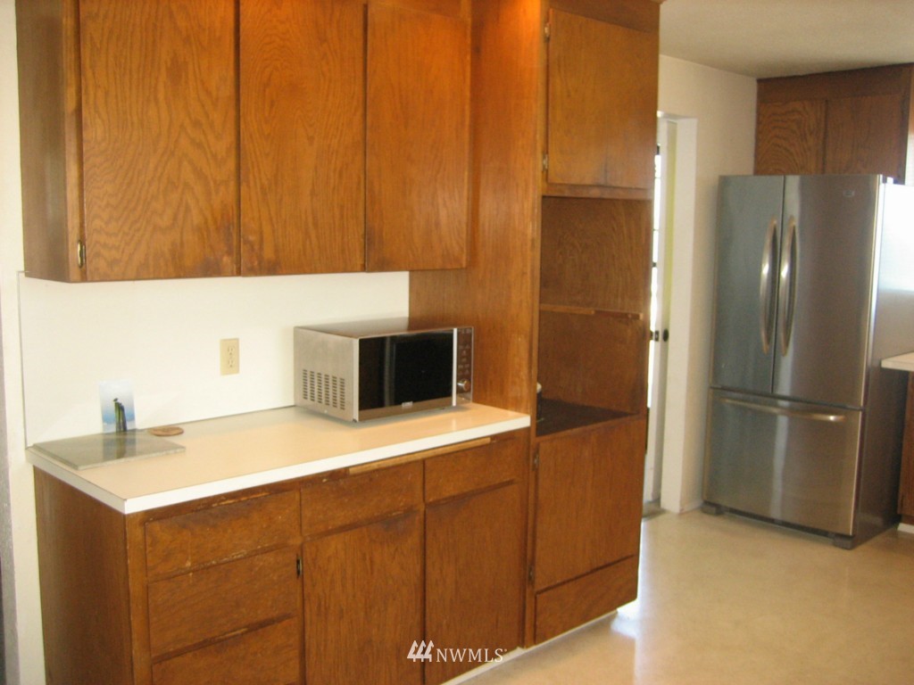6206 South Brighton Beach Road Clinton, WA 98236 - Photo 6 of 8 Gallery Image 6