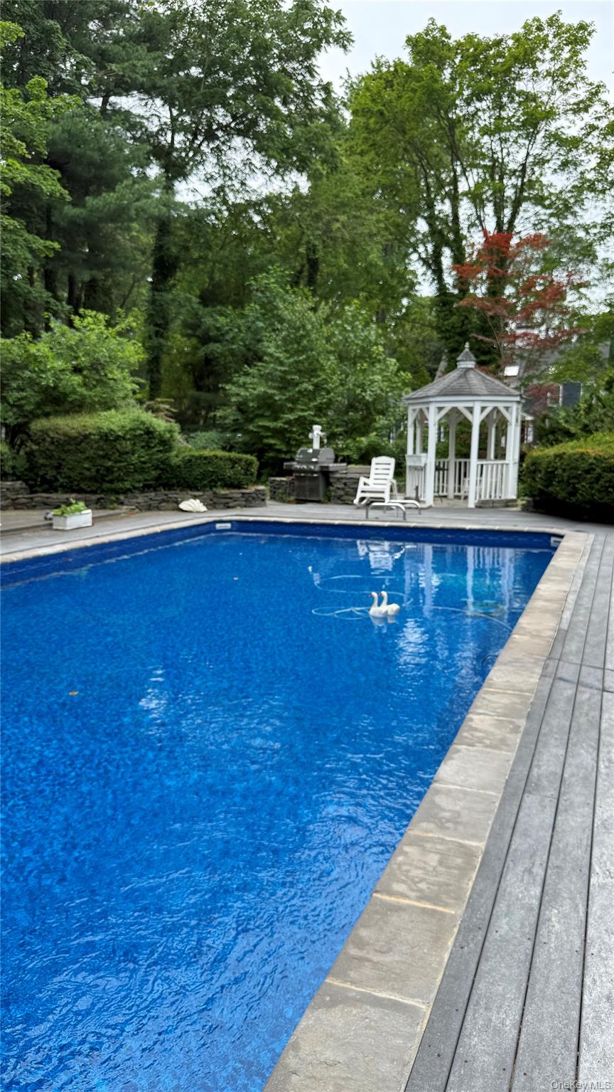 2 3 Pond Road Smithtown, NY 11787 - Photo 27 of 40
