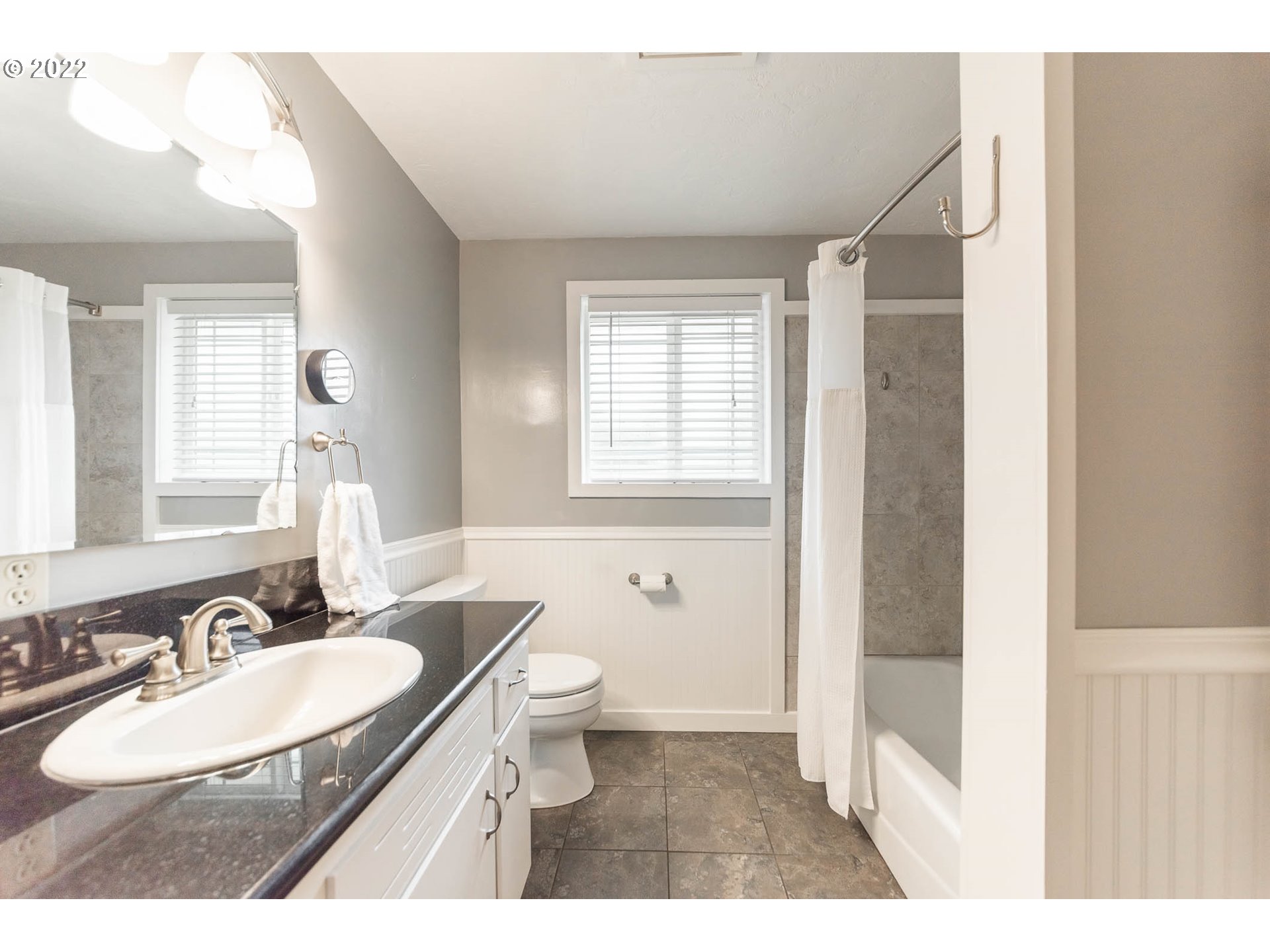88263 Millican Road Springfield, OR 97478 - Photo 15 of 27 Bathroom