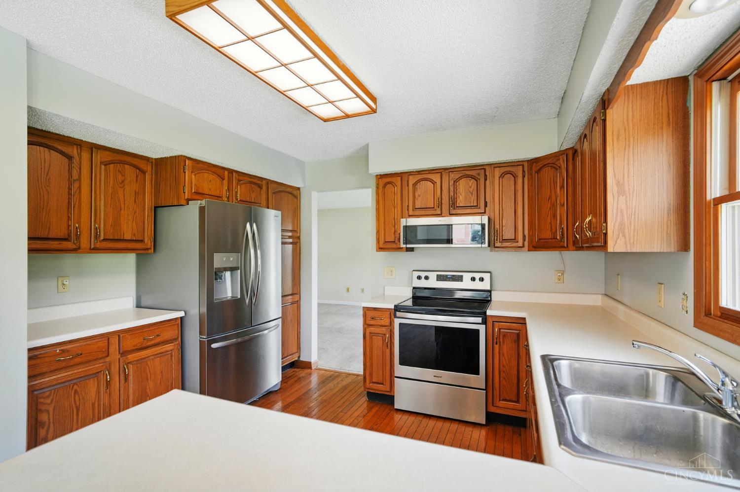 617 Orient Way Hamilton, OH 45013 - Photo 17 of 54